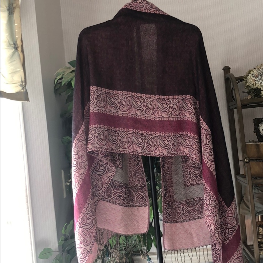 Beautiful Scarf - Picture 3 of 8